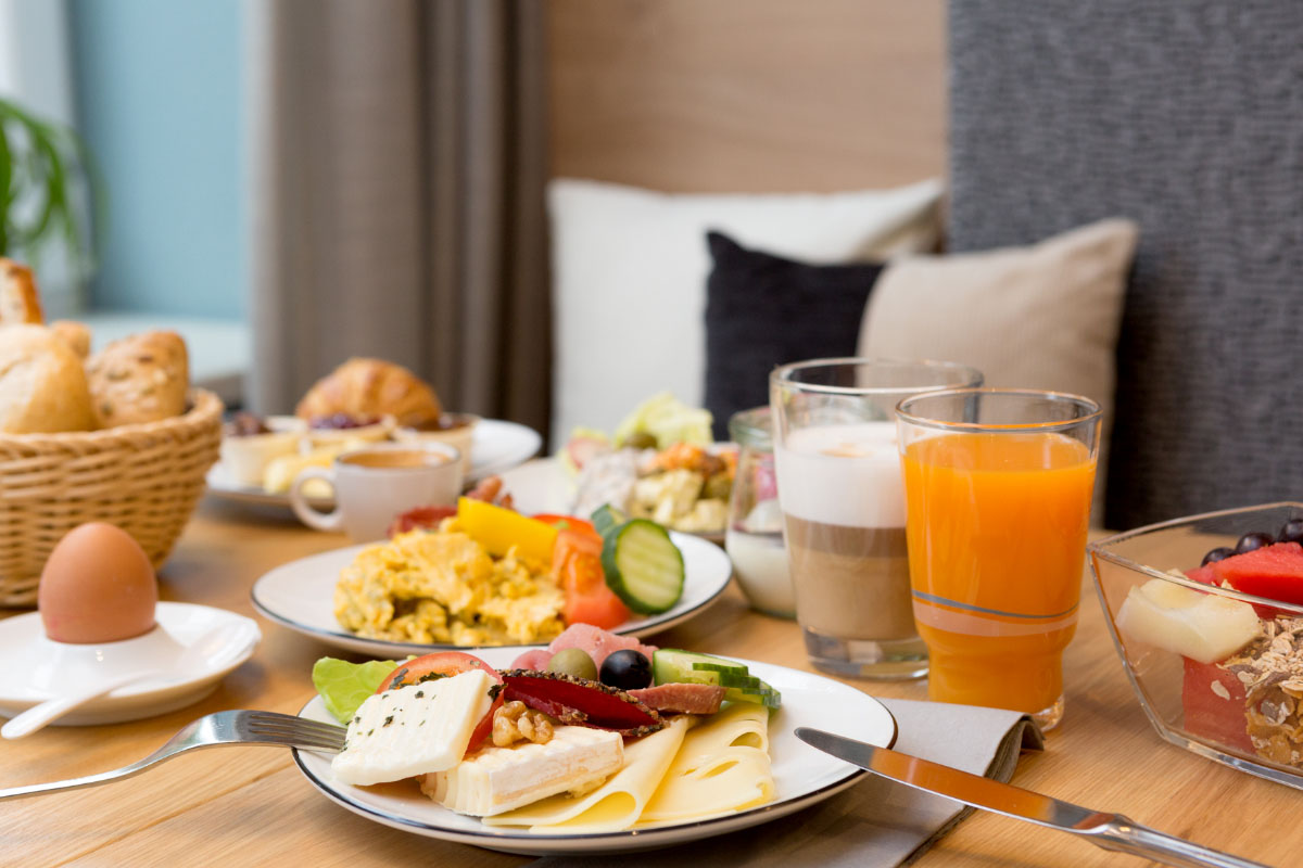 Close-up of a varied breakfast at the Koopmanns Hotel &amp; Lädchen on Rügen.
